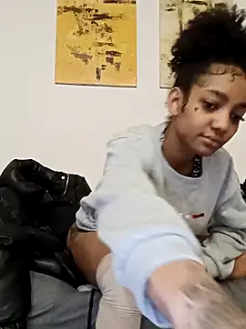 Laanegraofficial  online show from February 9, 2025, 4:29 pm