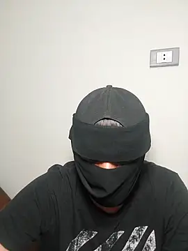 Snapshot of Nisreenn chatting on September 13, 2025, 10:53 pm Nisreenn online show from September 13, 2025, 10:53 pm