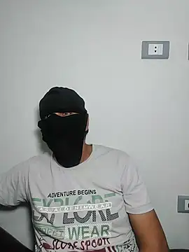 Snapshot of Nisreenn chatting on September 20, 2025, 10:55 pm Nisreenn online show from September 20, 2025, 10:55 pm