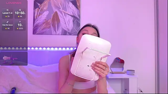 Snapshot of Veronica_leal chatting on October 3, 2025, 9:06 am Veronica leal online show from October 3, 2025, 9:06 am