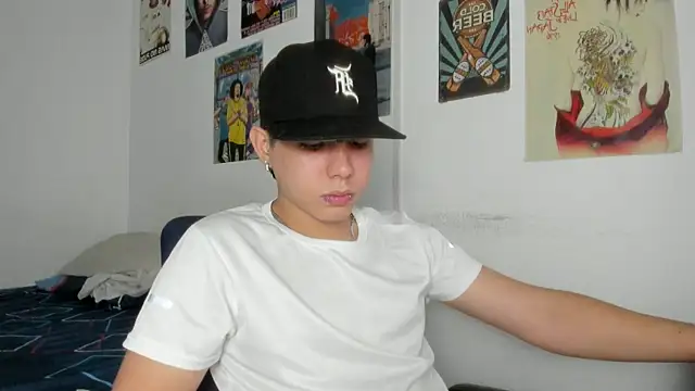 Snapshot of nathan_x1 chatting on November 11, 2025, 8:20 pm nathan x1 online show from November 11, 2025, 8:20 pm