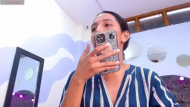 Lina10 online show from January 20, 2025, 7:35 pm