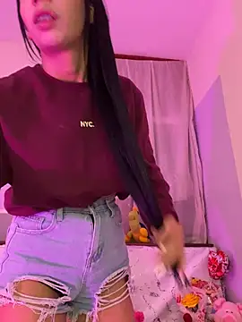 Lina10 online show from January 8, 2026, 11:18 pm