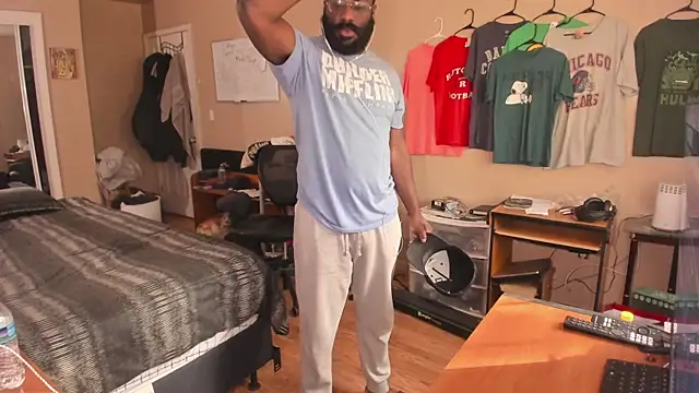 MrChuckDailyXXX online show from October 19, 2025, 2:07 pm