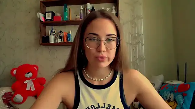 luxie milady online show from September 26, 2025, 11:14 am