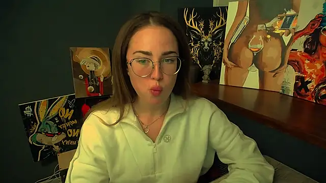 luxie milady online show from April 8, 2026, 12:49 pm