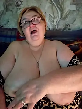 Snapshot of Awn290668 chatting on February 5, 2026, 5:34 am Awn290668 online show from February 5, 2026, 5:34 am