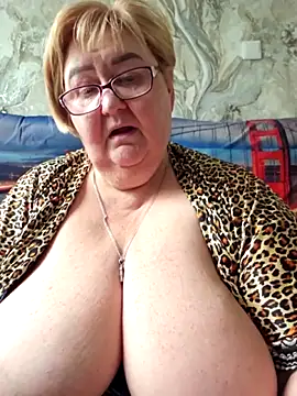 Snapshot of Awn290668 chatting on May 16, 2026, 9:39 am Awn290668 online show from May 16, 2026, 9:39 am