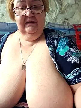 Snapshot of Awn290668 chatting on June 4, 2026, 5:35 am Awn290668 online show from June 4, 2026, 5:35 am