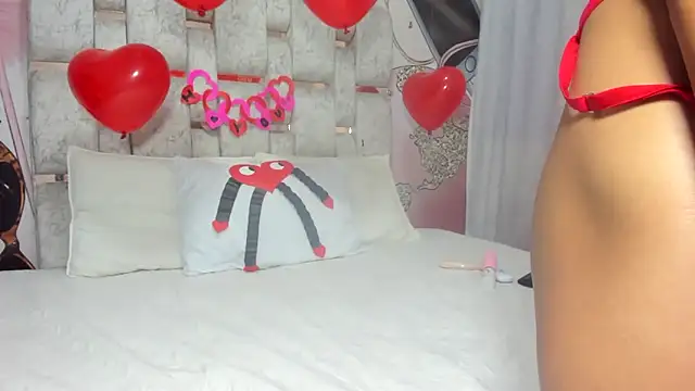 EMMA SWEETT1 online show from February 16, 2025, 3:38 pm