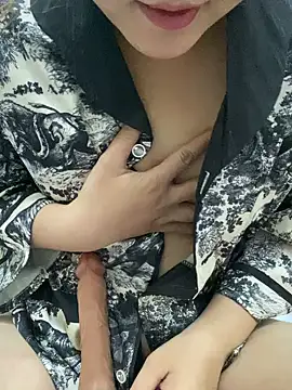 Snapshot of Hina2568 chatting on October 24, 2025, 3:30 pm Hina2568 online show from October 24, 2025, 3:30 pm