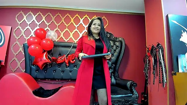 Snapshot of Mistressviictoria chatting on February 4, 2025, 11:16 am Mistressviictoria online show from February 4, 2025, 11:16 am