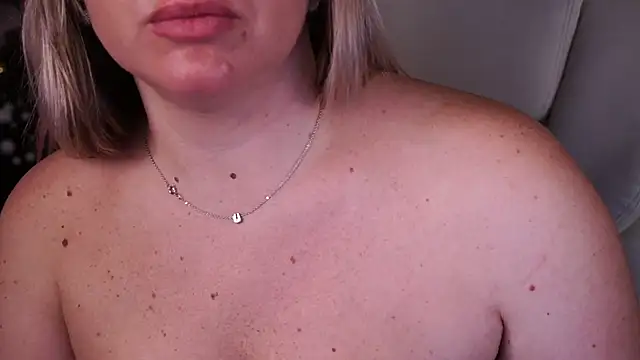 KiraCandyS online show from December 31, 2024, 5:33 am