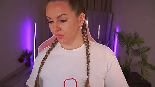 KiraCandyS online show from January 24, 2025, 8:43 pm