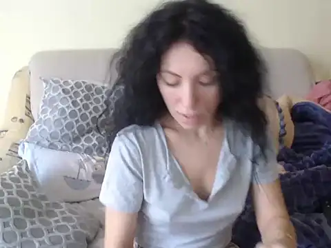 Emmatoo online show from February 6, 2026, 9:23 am