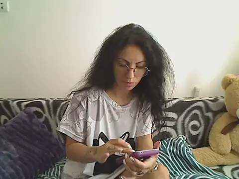 Emmatoo online show from April 4, 2026, 10:24 am