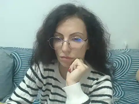 Snapshot of Emmatoo chatting on April 30, 2026, 8:57 pm Emmatoo online show from April 30, 2026, 8:57 pm