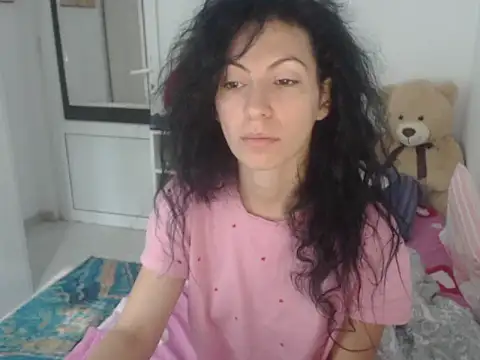 Snapshot of Emmatoo chatting on June 20, 2026, 6:16 am Emmatoo online show from June 20, 2026, 6:16 am