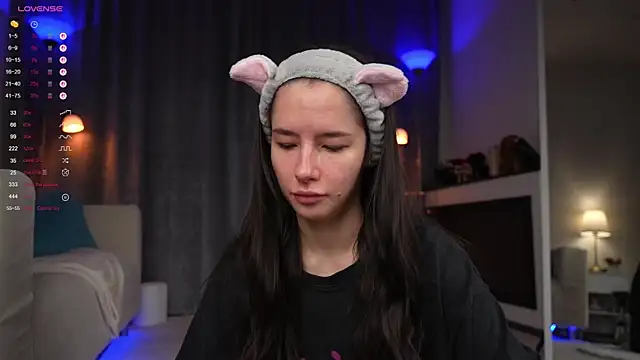 Amely Young online show from September 12, 2025, 1:06 am