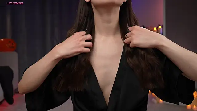 Amely Young online show from November 1, 2025, 1:07 am