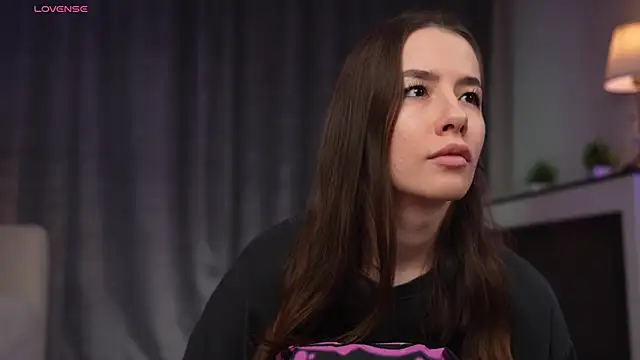 Amely Young online show from April 21, 2026, 2:26 am