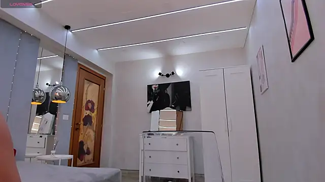 Jessy Jo online show from March 8, 2025, 10:43 am