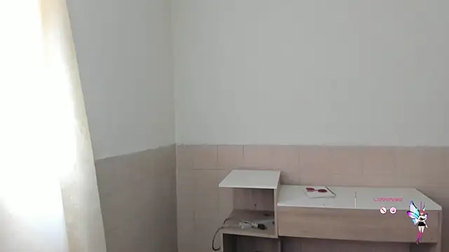 linnie  online show from September 9, 2025, 6:18 pm