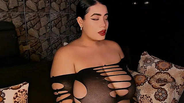 Emmacamille online show from March 1, 2025, 1:22 am