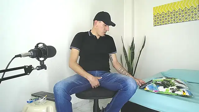 jayydenandjacob online show from January 30, 2025, 6:43 pm