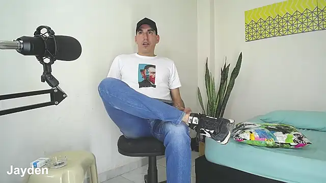 jayydenandjacob online show from February 5, 2025, 7:42 pm