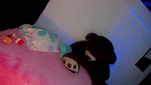 Maryonthemoon online show from February 14, 2025, 6:56 am