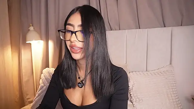 Sara albrecht online show from March 4, 2026, 3:34 am