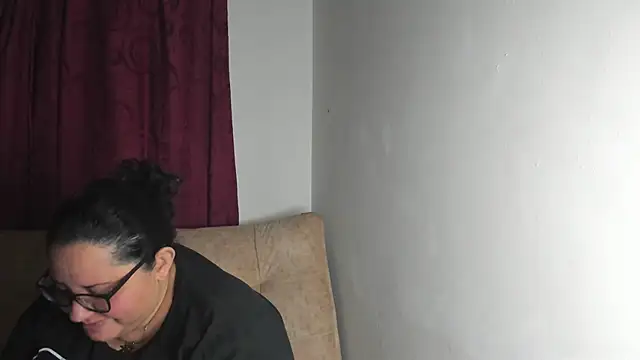 tetasgrandes karol online show from October 21, 2025, 2:45 am