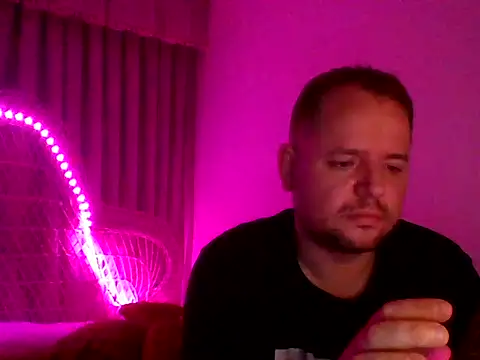 lobito1997 online show from March 12, 2025, 2:52 am