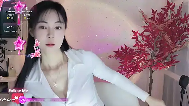 Lisa-s online show from February 25, 2025, 4:57 am