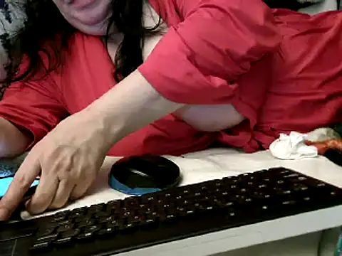 Snapshot of WHITEDAROSE chatting on January 20, 2025, 5:27 pm WHITEDAROSE online show from January 20, 2025, 5:27 pm