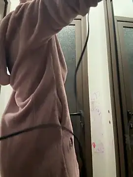 tanyagrey online show from October 3, 2025, 6:21 am