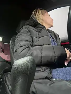 tanyagrey online show from December 4, 2025, 6:12 am