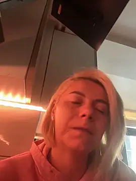 tanyagrey online show from March 17, 2026, 7:12 am