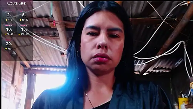 Alanagracia online show from October 19, 2025, 1:12 pm