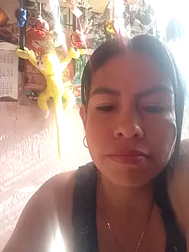 Alanagracia online show from December 20, 2025, 1:18 pm