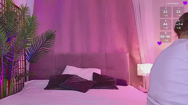 Snapshot of Mia__Peach chatting on January 24, 2025, 11:56 pm Mia Peach online show from January 24, 2025, 11:56 pm