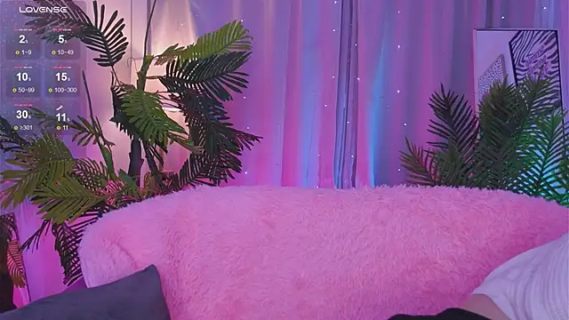 Snapshot of Mia__Peach chatting on March 9, 2025, 4:49 am Mia Peach online show from March 9, 2025, 4:49 am