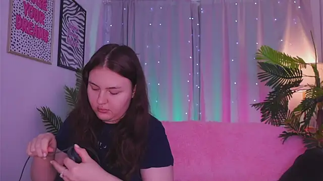 Snapshot of Mia__Peach chatting on March 12, 2025, 10:39 pm Mia Peach online show from March 12, 2025, 10:39 pm