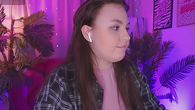 Snapshot of Mia__Peach chatting on March 18, 2025, 10:58 pm Mia Peach online show from March 18, 2025, 10:58 pm