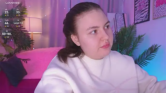 Snapshot of Mia__Peach chatting on March 23, 2025, 12:36 am Mia Peach online show from March 23, 2025, 12:36 am