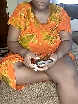 Snapshot of laviedavi chatting on May 11, 2026, 12:33 pm laviedavi online show from May 11, 2026, 12:33 pm