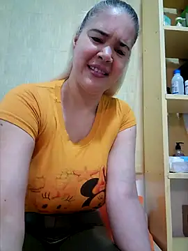 lamorbosa37 online show from December 12, 2024, 1:06 pm