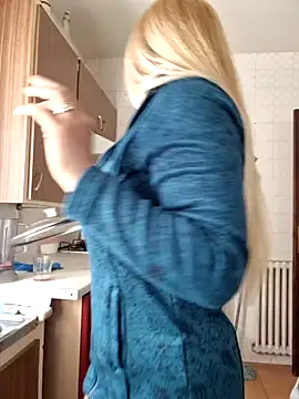 lamorbosa37 online show from January 7, 2025, 1:03 pm