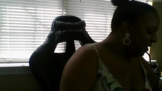 Badgirlbrittt online show from September 25, 2025, 4:43 pm